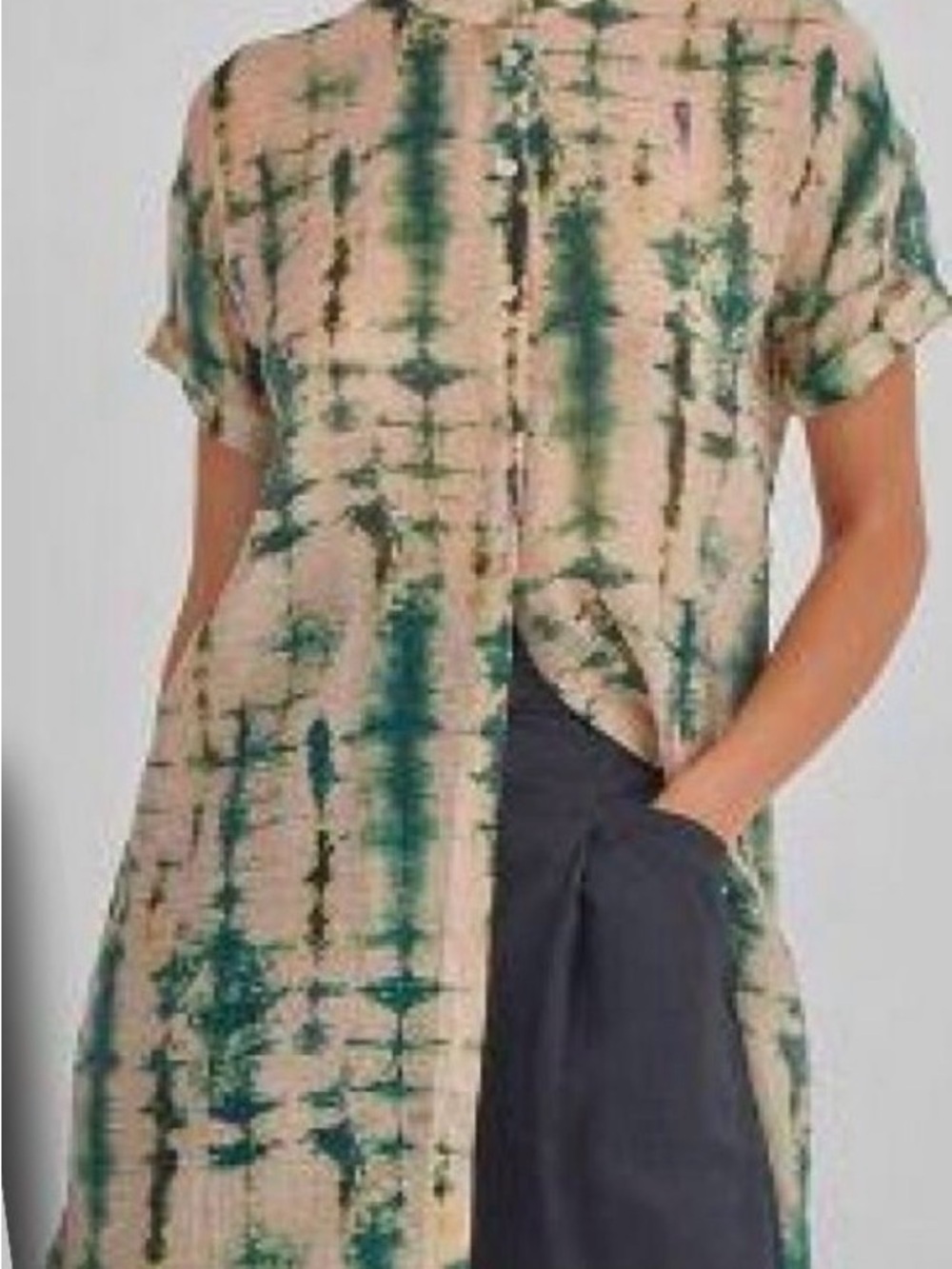 Surkana Barcelona Tie-Dye Short Sleeve Tunic in Beige and Teal